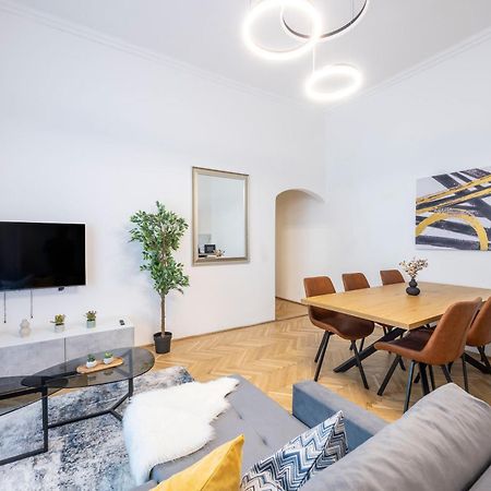 Prime Location & Cozy Central 3Bedrm Apartment Budapest Exteriör bild